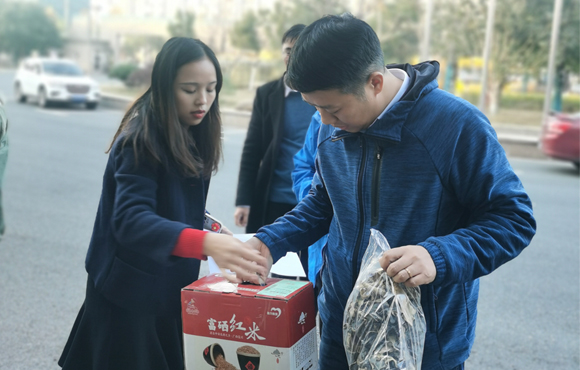 我为群众办实事|开展消费帮扶 助力乡村振兴 彰显央企担当